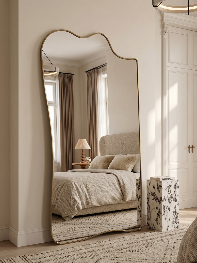 The Solenne Mirror – Champagne Gold